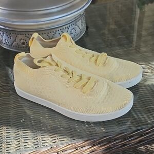 Women's 7 M5 Suavs The Zilker Yellow White Knit Lightweight Sneaker